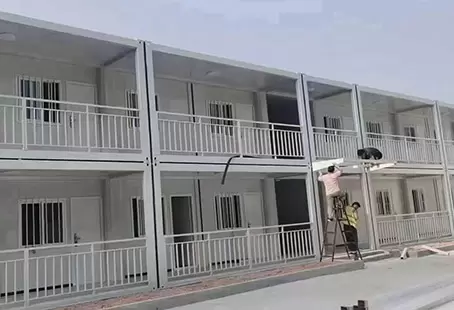 От стандарта к великолепию: как мы создали роскошный эко-курорт в Австралии, используя 40 модульных контейнерных блоков.